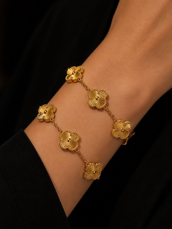 Anthropologie Jewelry - Luxury Gold Floral Link Bracelet